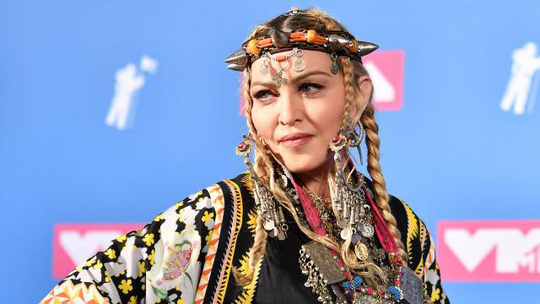 Madonna gÃ¢y sá»c khi hÃ¡t 2 bÃ i, bá» tÃºi 1 triá»u USD - áº¢nh 3.