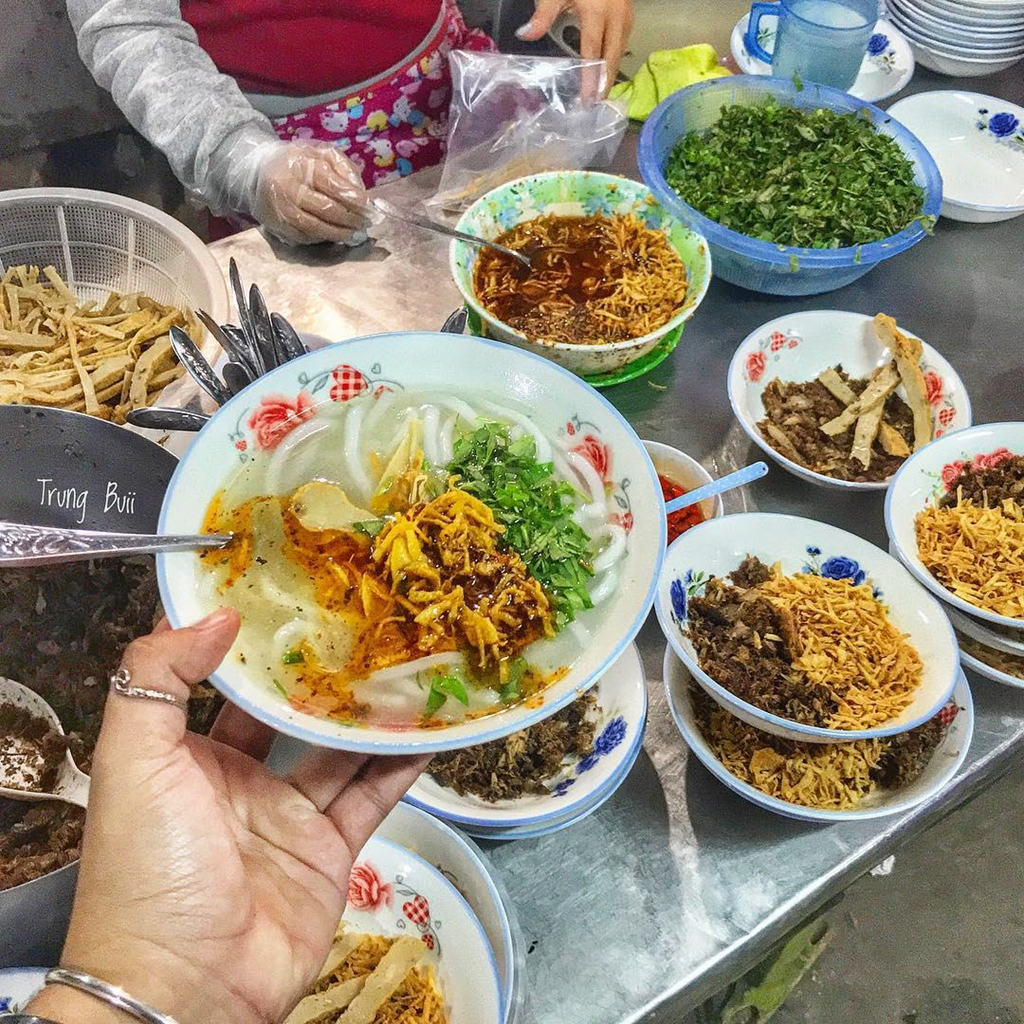 Banh trang cuon thit heo va 5 mon an khong the bo lo o Da Nang hinh anh 9