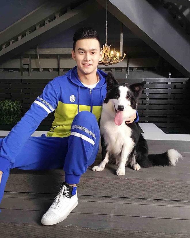 Kinh ngu tai tieng Sun Yang co gu thoi trang gian di den bat ngo hinh anh 6