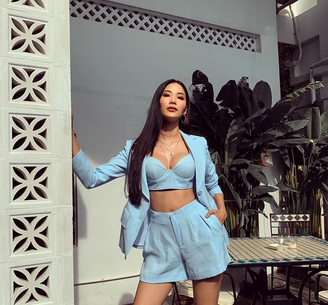 Hoàng Thuỳ ngày càng mặc gợi cảm, táo bạo trước thềm Miss Universe 2019 - ảnh 4