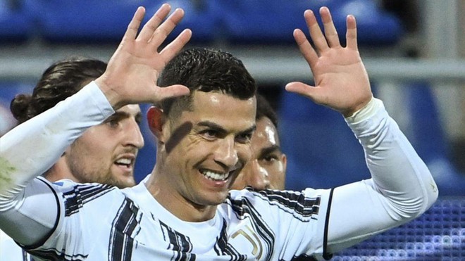 Lập hattrick, Ronaldo xô đổ kỷ lục của 