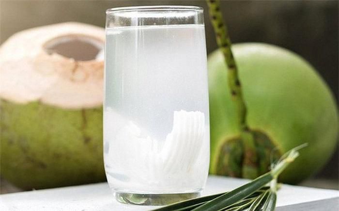 7 tác dụng của nước dừa với sức khỏe mà không ai có thể bỏ qua