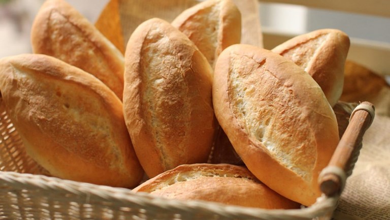 Sai lầm cơ bản khi ăn bánh mì mà nhiều người mắc phải