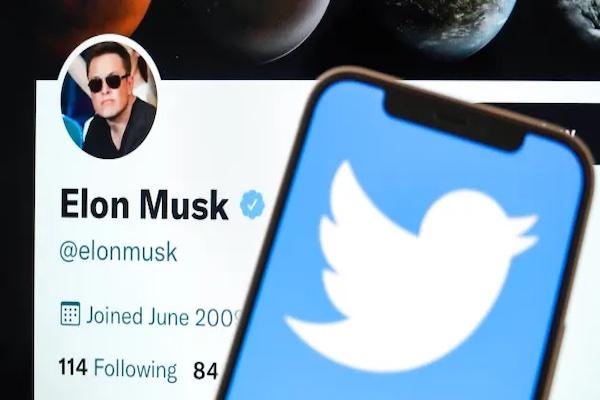 Cổ đông kiện Elon Musk và Twitter