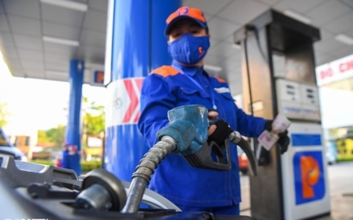 Giá xăng dầu giảm hơn 3.000 đồng/lít từ 0h ngày 11/7