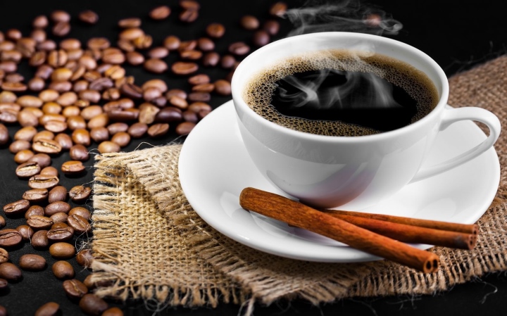 Bị bệnh gút có nên uống cà phê?