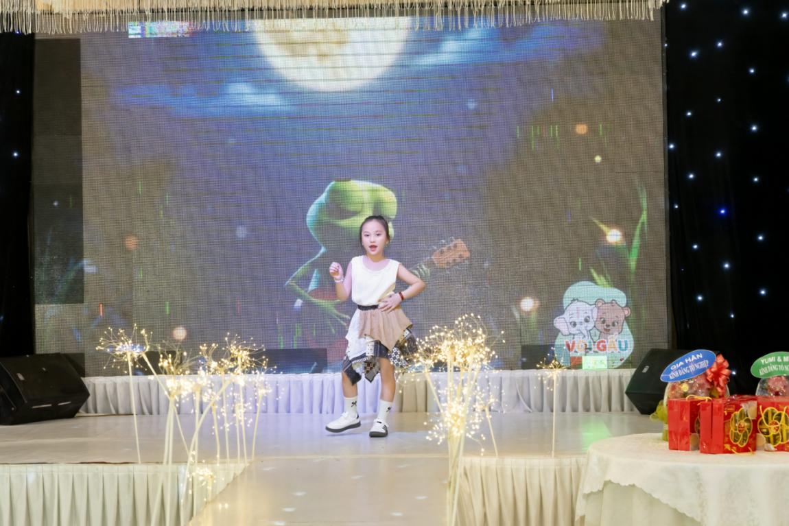 Trần Ngọc Lam Phương, Tài Năng Việt