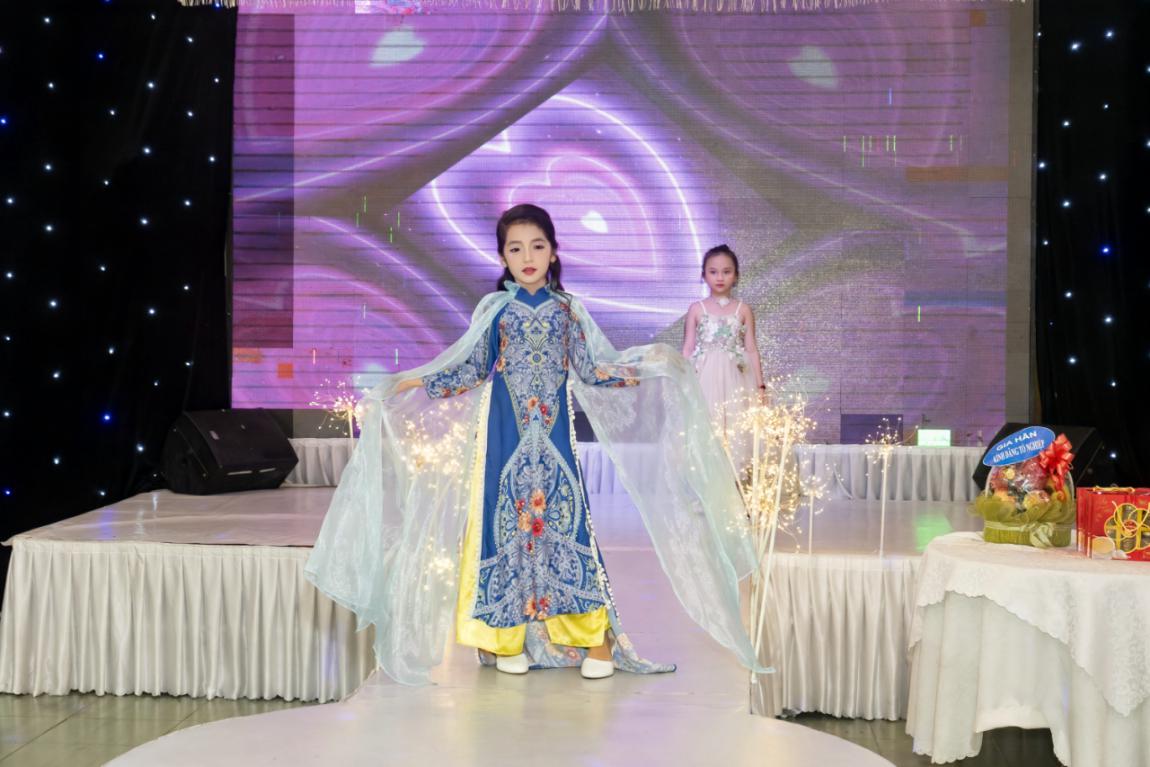 Huỳnh Ngọc Gia Hân, Tài Năng Việt