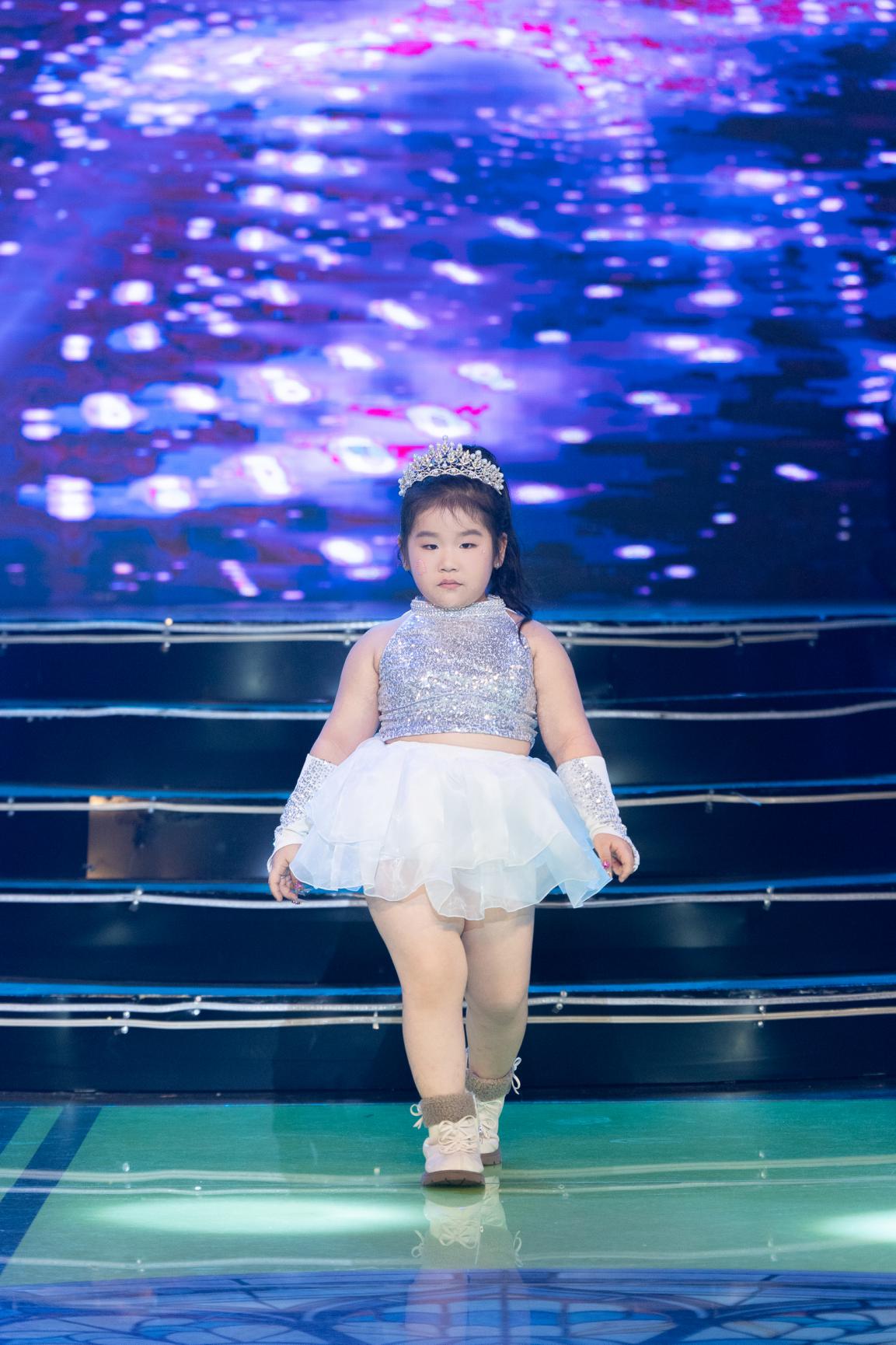 Phạm Minh Bảo Ngân, Tài Năng Việt